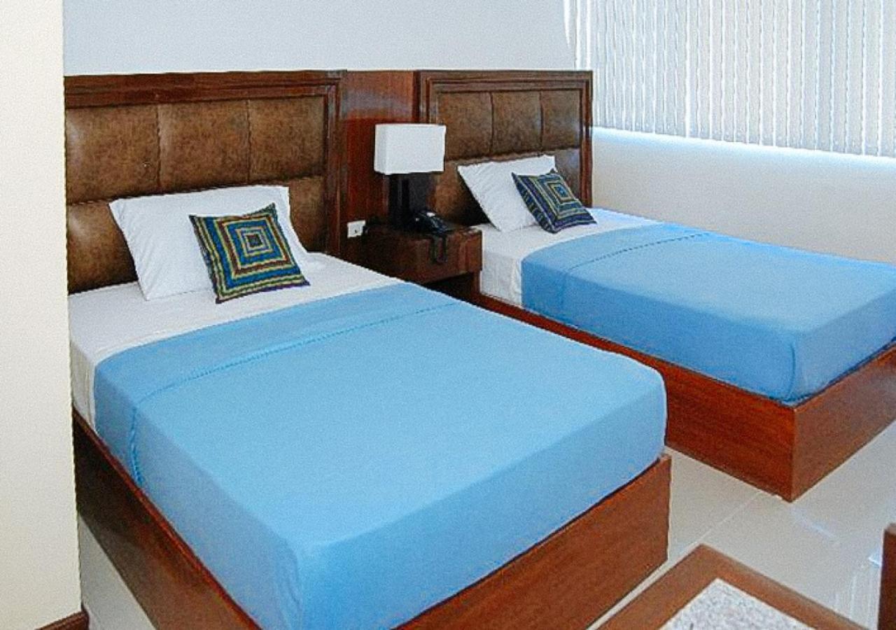 Sky Garden Hotel By Reddoorz Roxas City Room photo