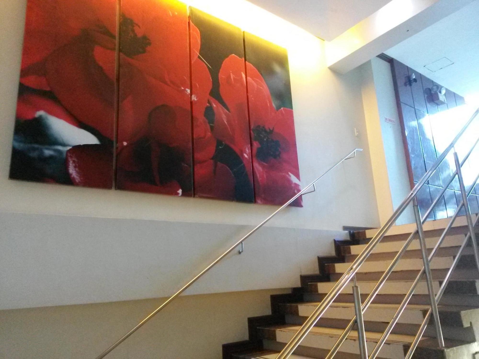 Sky Garden Hotel By Reddoorz Roxas City Exterior photo