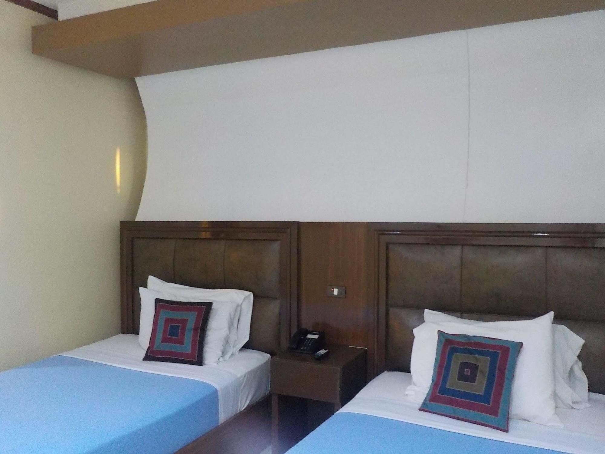 Sky Garden Hotel By Reddoorz Roxas City Exterior photo